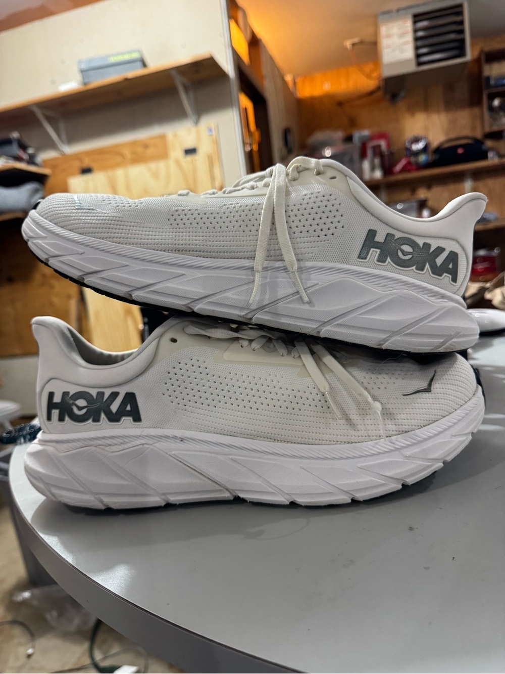 Hoka One Men’s Arahi 7 Wide Running Shoes size 10.5 2E